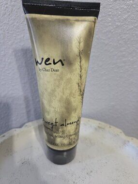 WEN by Chaz Dean Sweet Almond Mint Styling Creme 4 oz. Tube